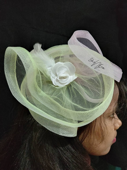 Dual shade fascinator