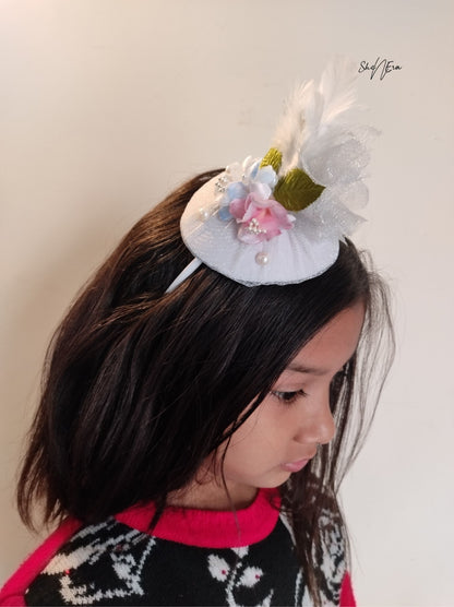 White Hat Fascinator